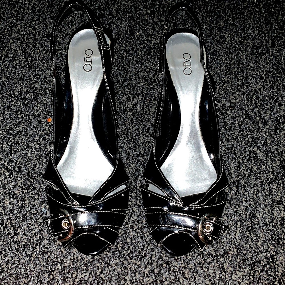 Y2K black buckle Cato heels